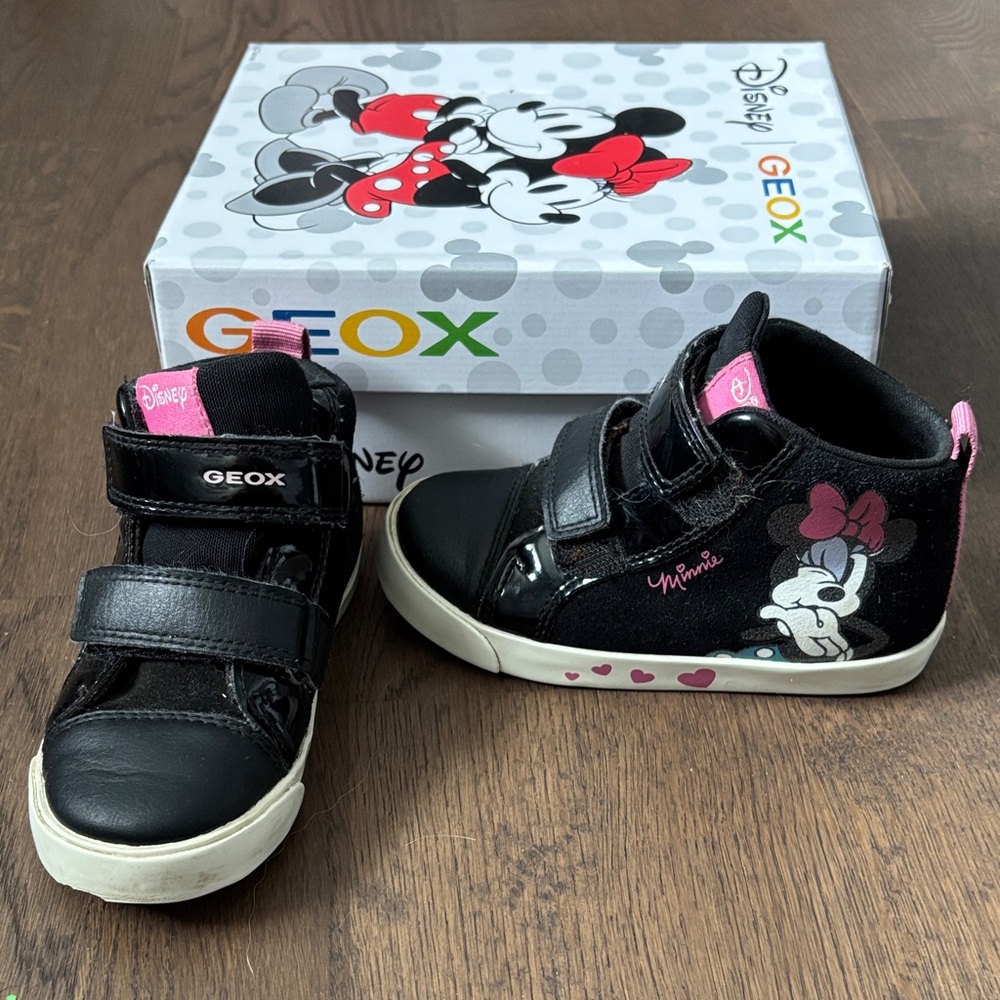 Geox Kids Black and Pink Sneakers with Disney (Minnie) Design